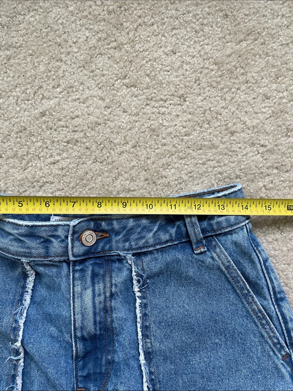 Zara 90s Style Raw Hem Denim Shorts